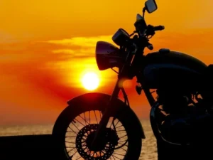 紅葉の季節にぴったり!バイク排気装置の特注製作事例